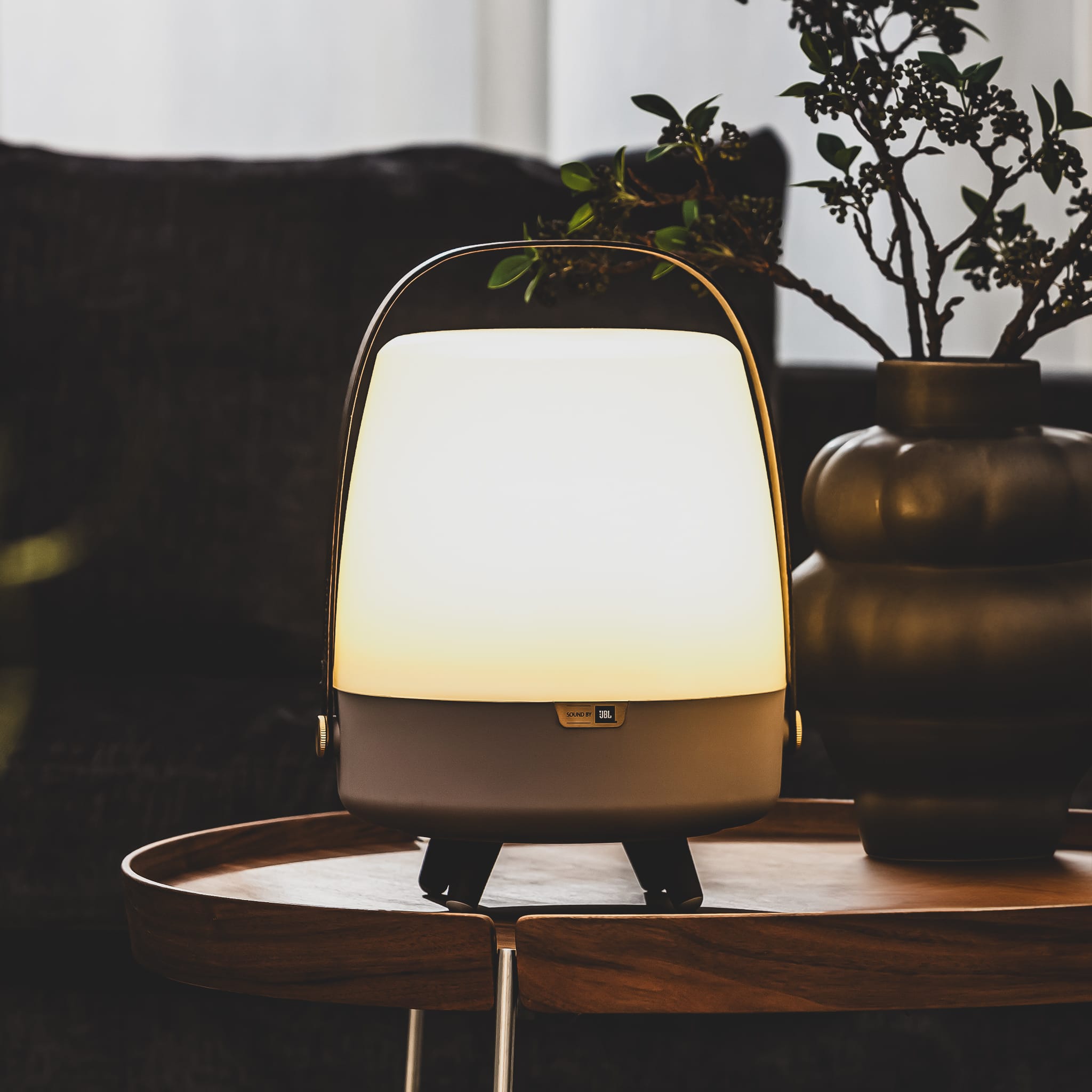 Lite-up Play<br> sound by JBL